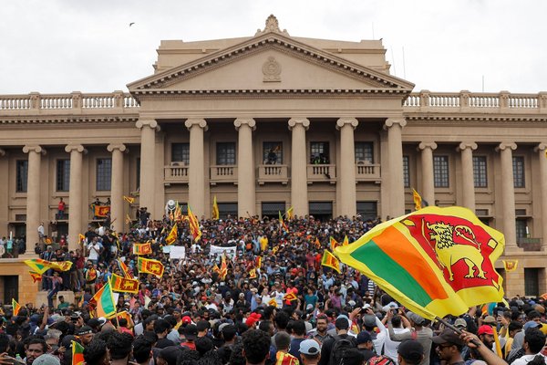 While the world was gripped by the Covid-19 pandemic, the Sri Lankan economy went into crisis, provoking mass outrage among its population who came out into the streets and stormed the Presidential Secretariat.